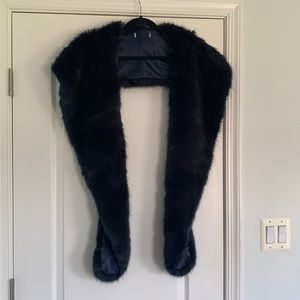 Navy blue faux fur stole